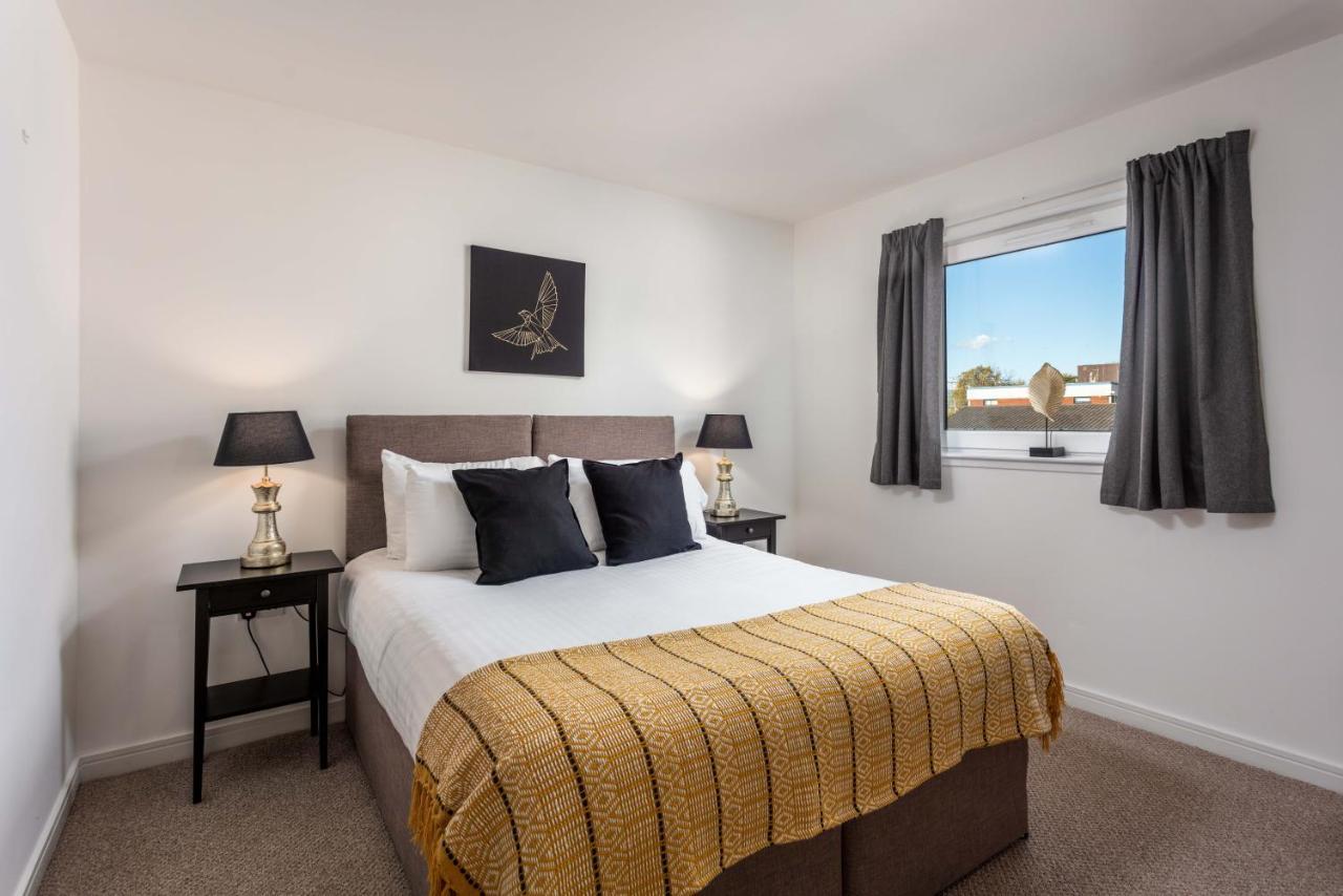 Walker Suite No53 - Donnini Apartments Kilmarnock Extérieur photo